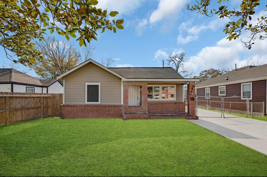 Primary Photo - 3446 Seabrook St
