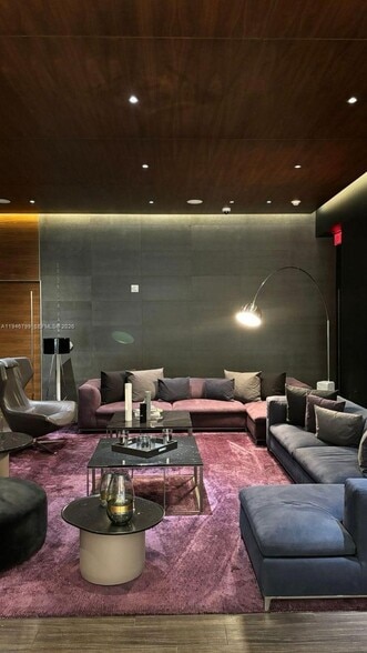 Building Photo - 68 SE 6th St