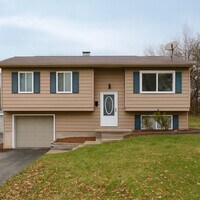 Building Photo - 536 Hyatt Ave