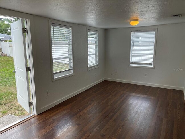 Building Photo - 3205 Ave A W