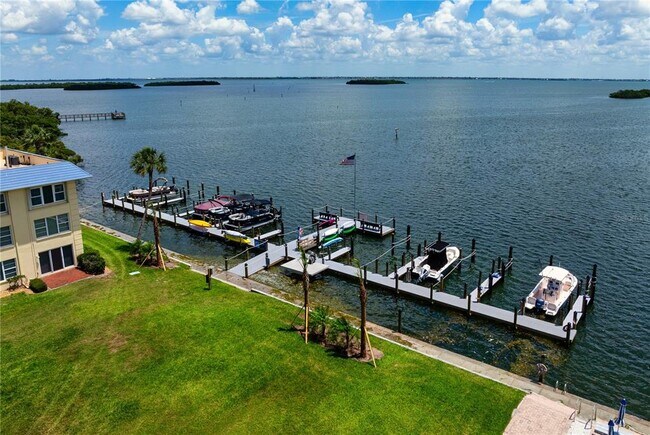Building Photo - 3808 Gulf of Mexico Dr