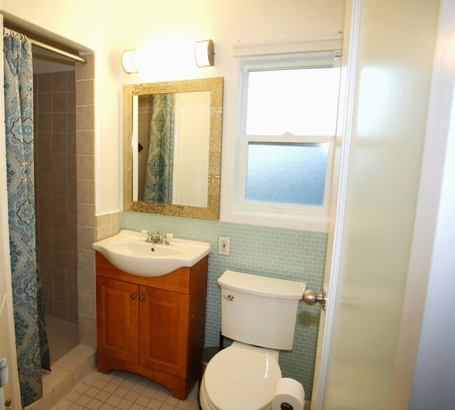 Bathroom View (1) - 2601 Silver Lake Blvd
