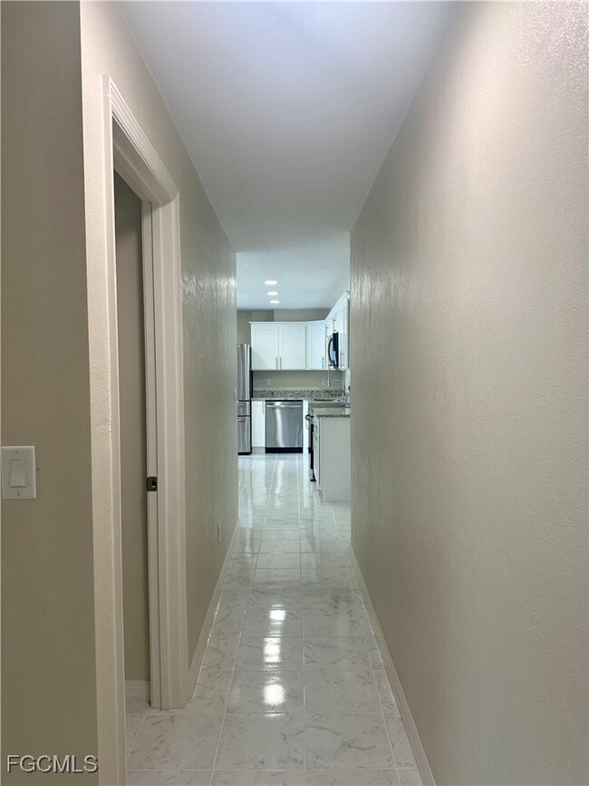 Building Photo - 4802 Tudor Dr