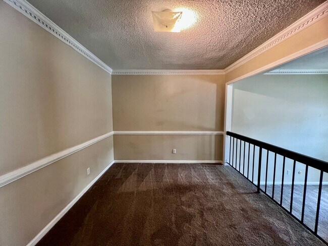 Building Photo - 4080 Thomas Jefferson Dr
