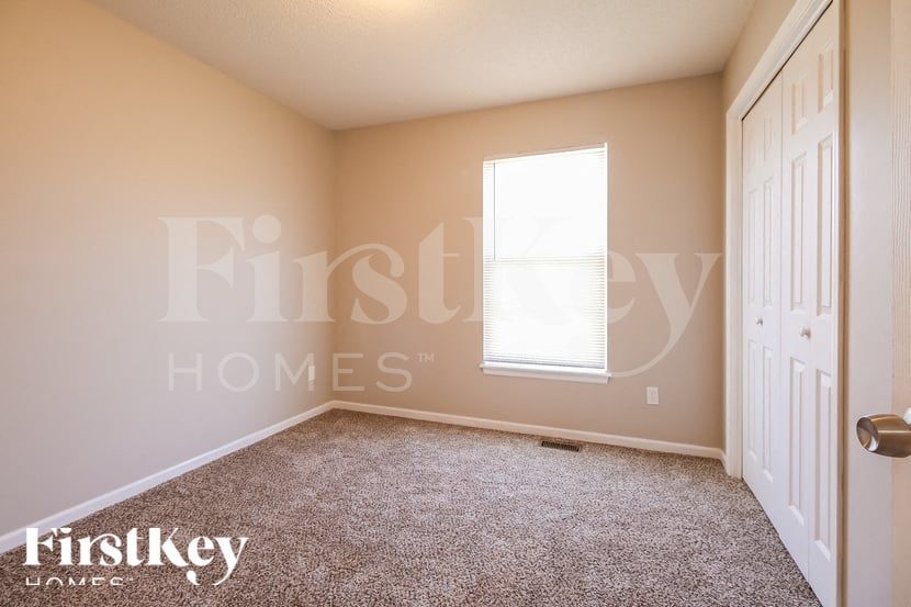 Building Photo - 713 Canter St