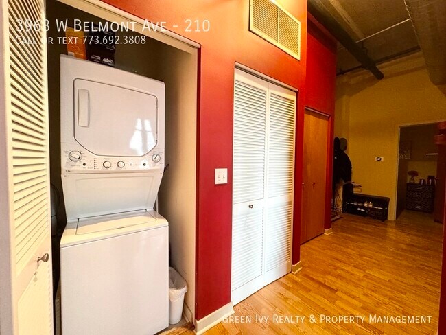 Building Photo - 3963 W Belmont Ave