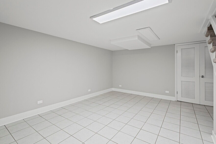 Building Photo - 2712 2nd Private Rd