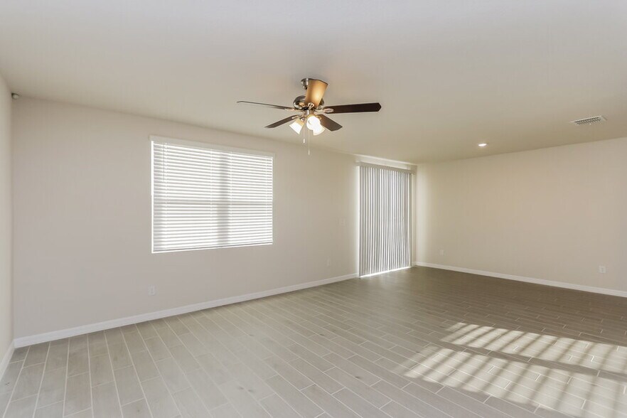 Building Photo - 10209 Daybreak Glen