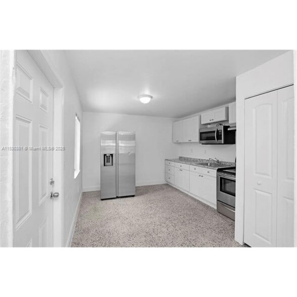 Building Photo - 3531 SW 91st Ave