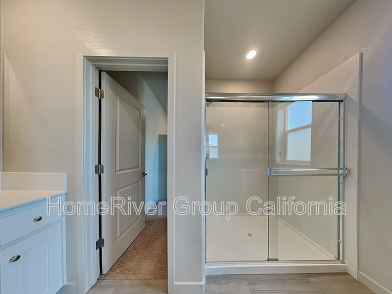 Building Photo - 3445 Cantor Dr