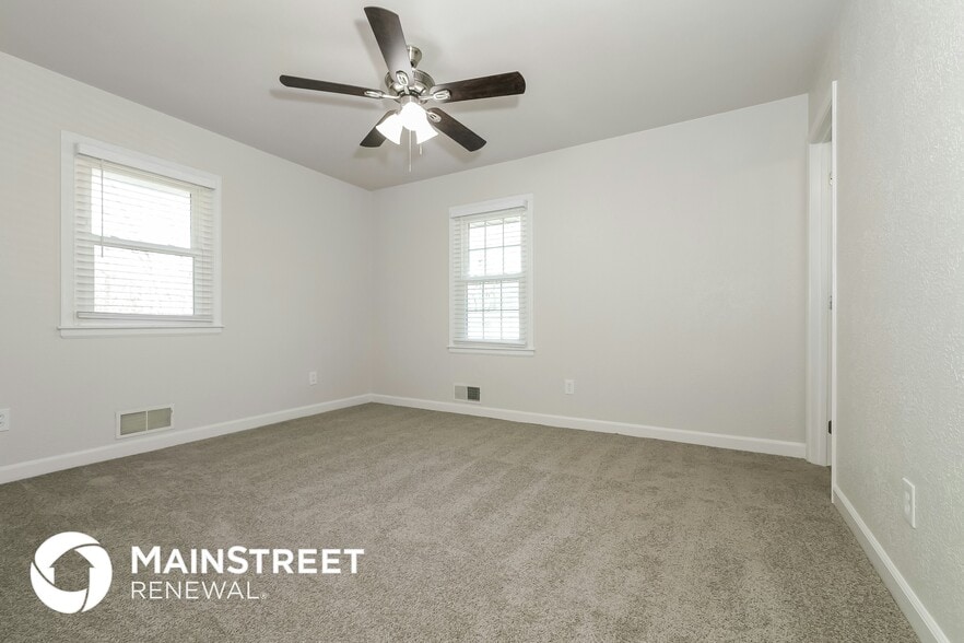 Building Photo - 12005 E 57 Terrace