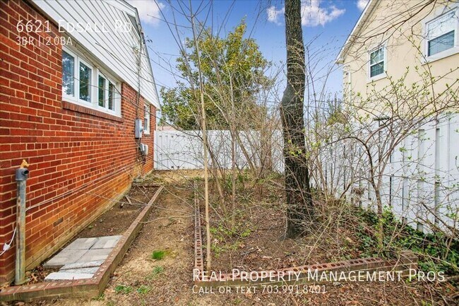 Building Photo - 6621 Edsall Rd