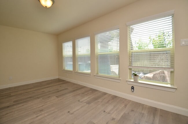 Building Photo - 10709 Madden Oaks Pl