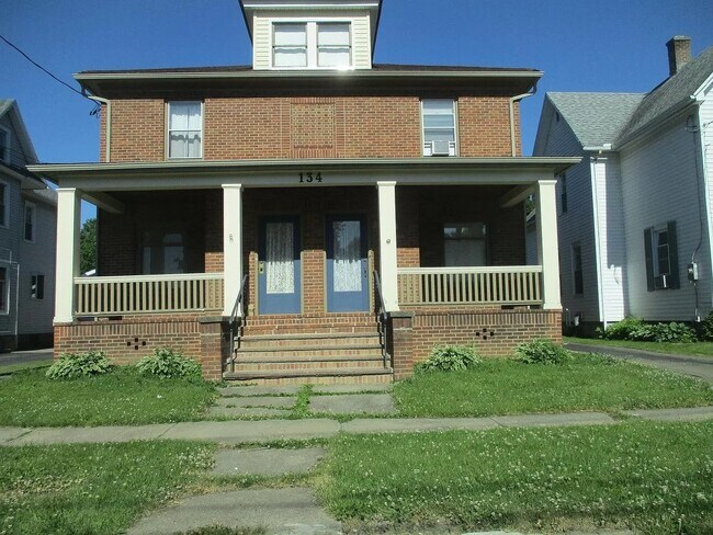Primary Photo - 134 N 10th St