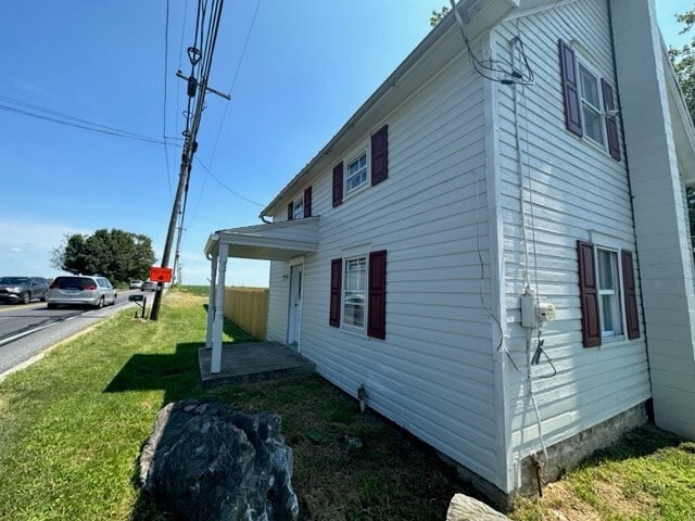 Building Photo - 702 Penn Grant Rd