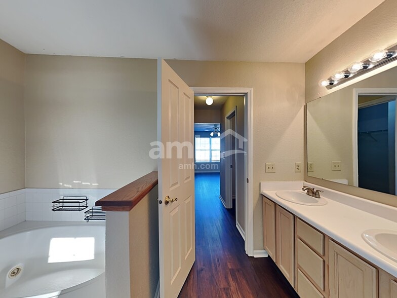 Building Photo - 19195 Pathway Point