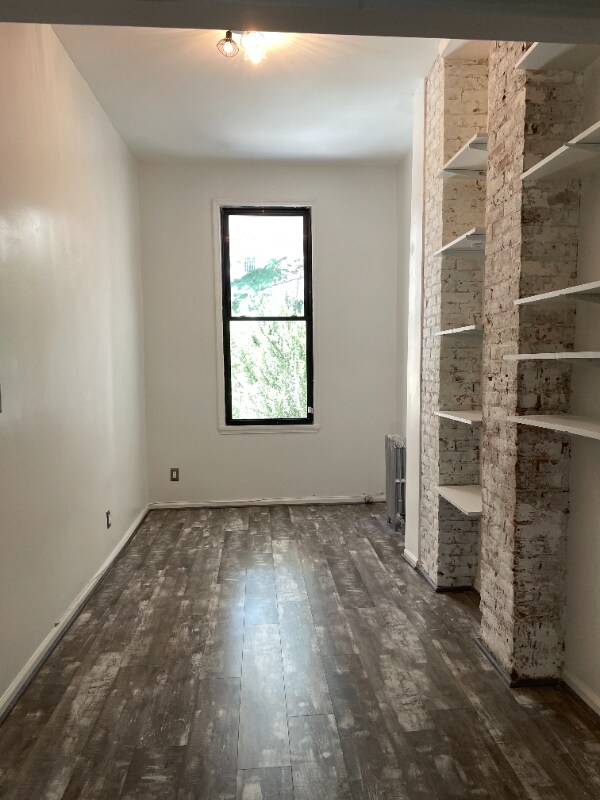 Building Photo - 181 Freeman St