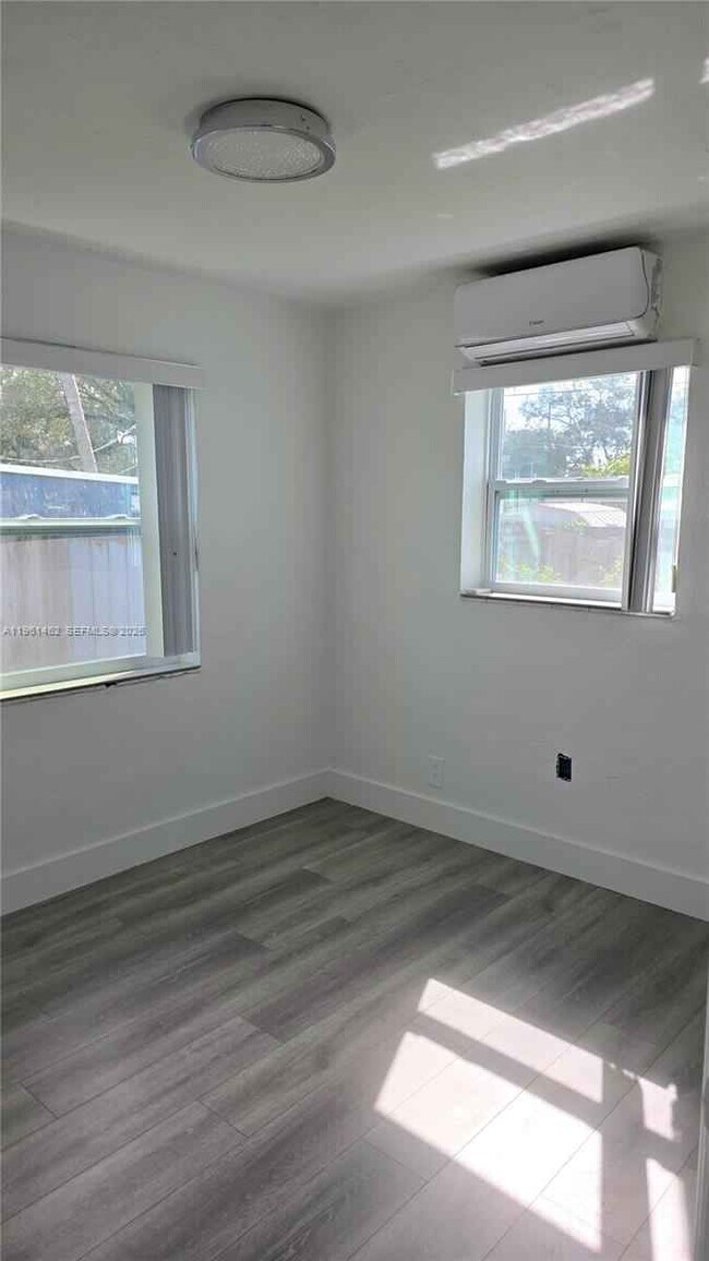 Building Photo - 6616 Raleigh St