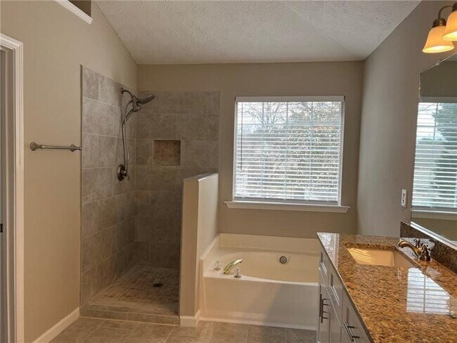 Building Photo - 1348 Woodcutt Pl