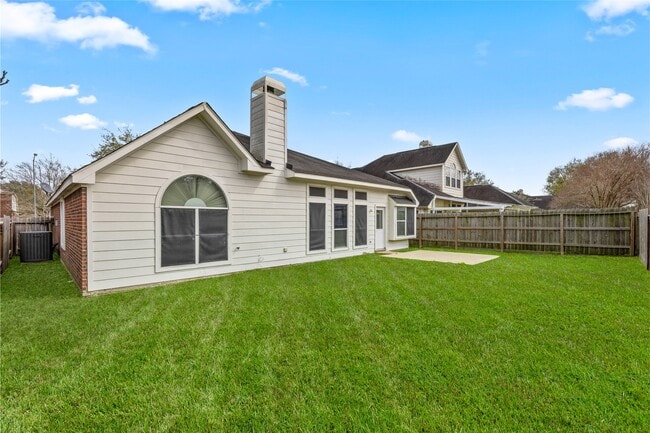 Building Photo - 4823 Lake Daniel Ct