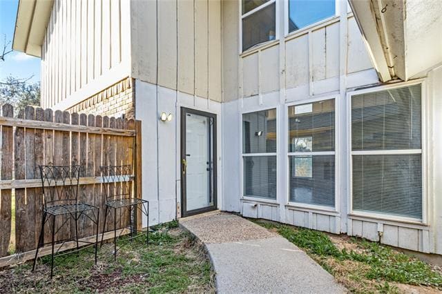 Building Photo - 2200 Seville Ct