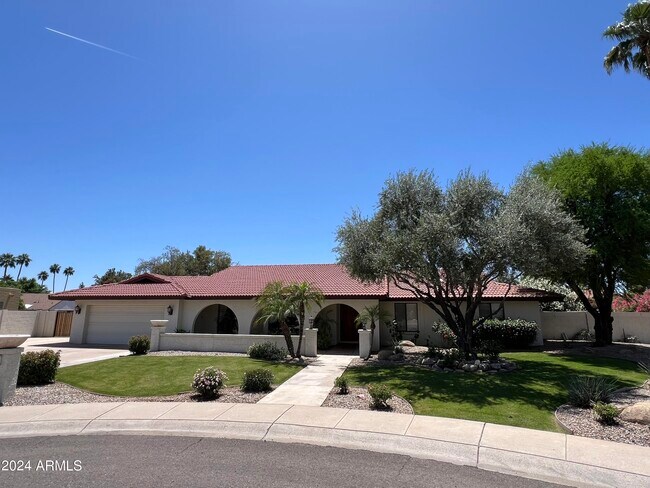 Primary Photo - 4539 E Karen Dr