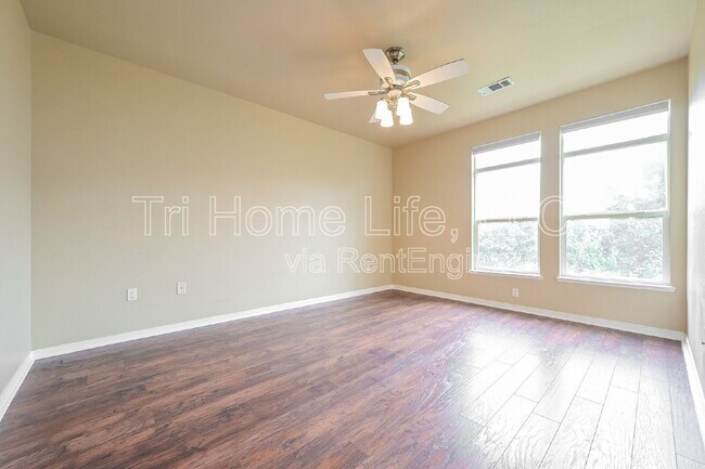 Building Photo - 10184 Park Meadows Dr