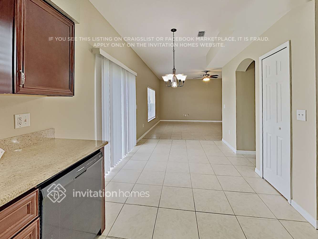 Building Photo - 1807 Sweetspire Dr
