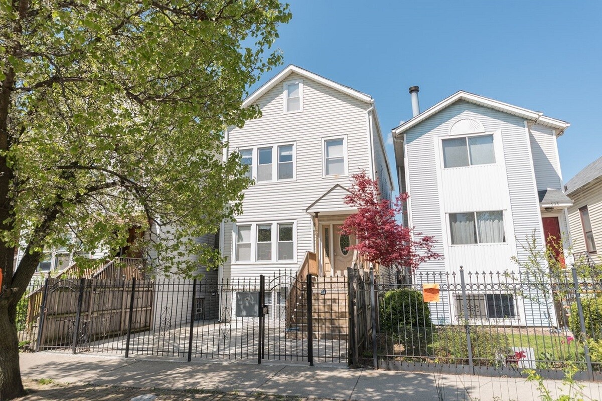 Building Photo - 1634 N Campbell Ave