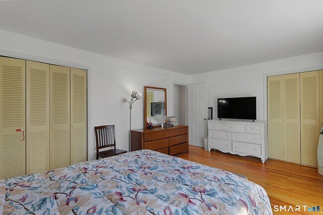 Building Photo - 44 Garden St