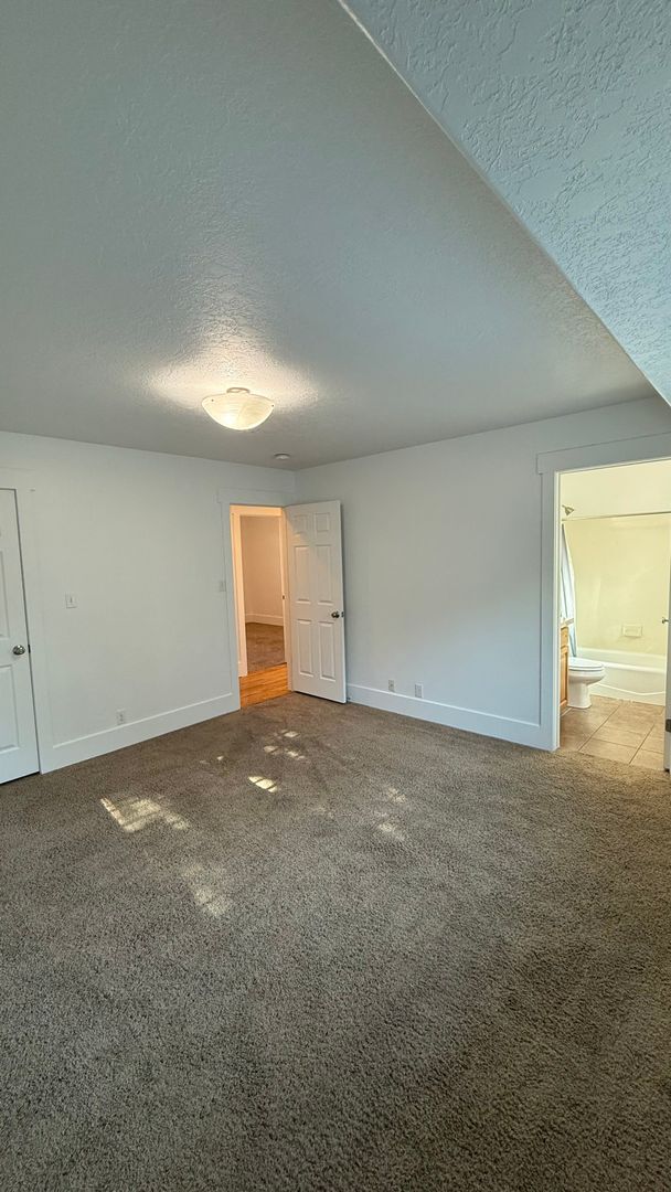 Building Photo - Large Single Family Lehi Home available now!