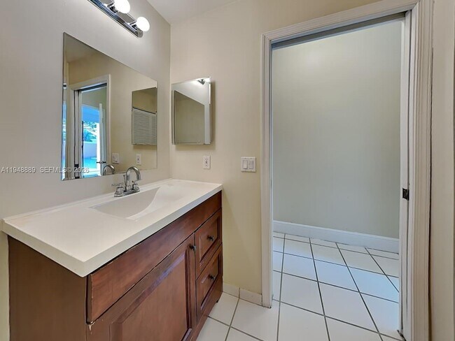 Building Photo - 12354 SW 143rd Ln