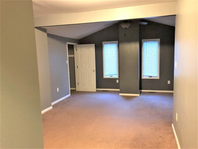 Building Photo - 200 Bortondale Rd