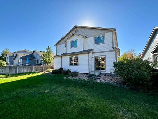 Building Photo - 3 Bedroom Home With Plenty of Space! Avail...