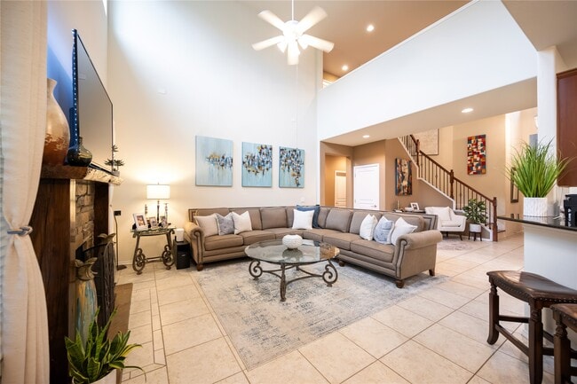 Building Photo - 26318 Cedar Pine Dr