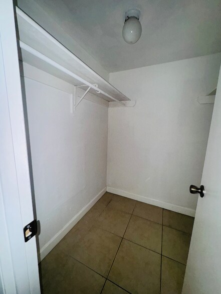 Building Photo - 484 NW 165th St