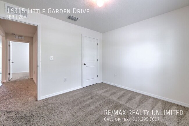 Building Photo - 16315 Little Garden Dr
