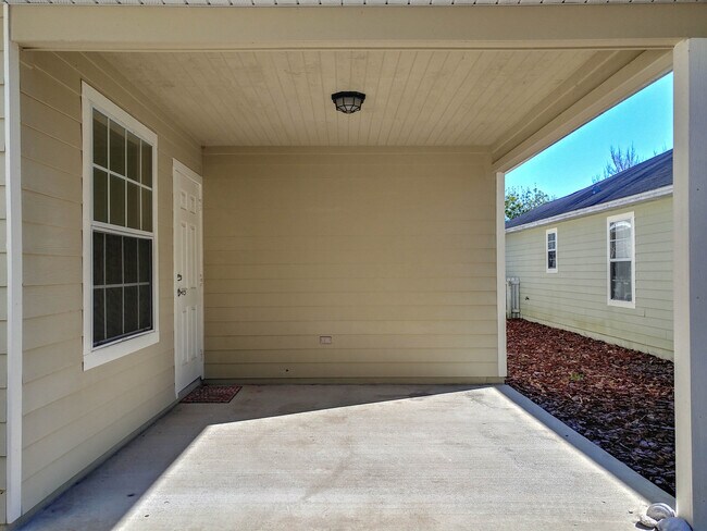Building Photo - 3 Bed 2 Bath in Walnut Creek, Great NW Gainesville Location