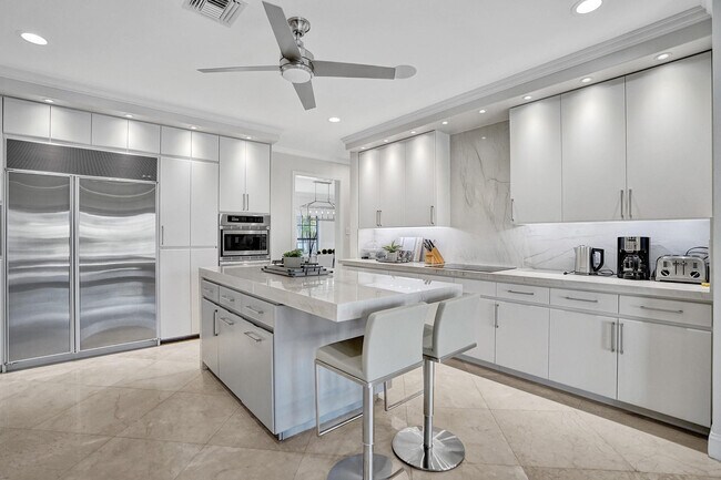 Building Photo - 73 Nurmi Dr