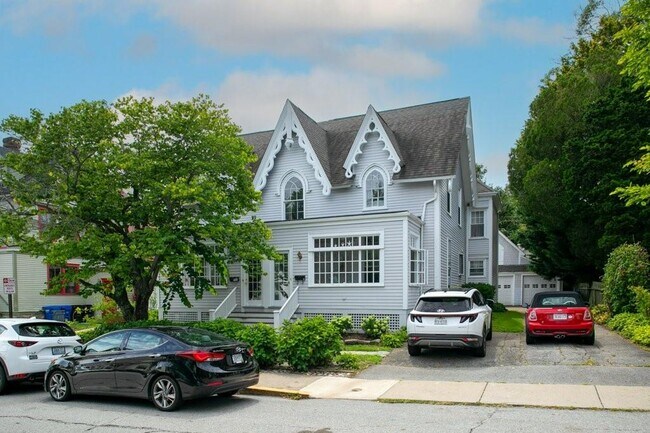 Primary Photo - 2 Summer St