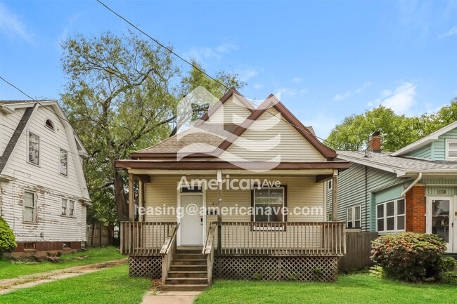 Building Photo - 218 W Virginia Ave