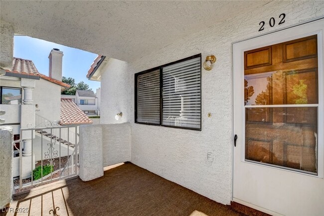 Building Photo - 2713 Otter Creek Ct