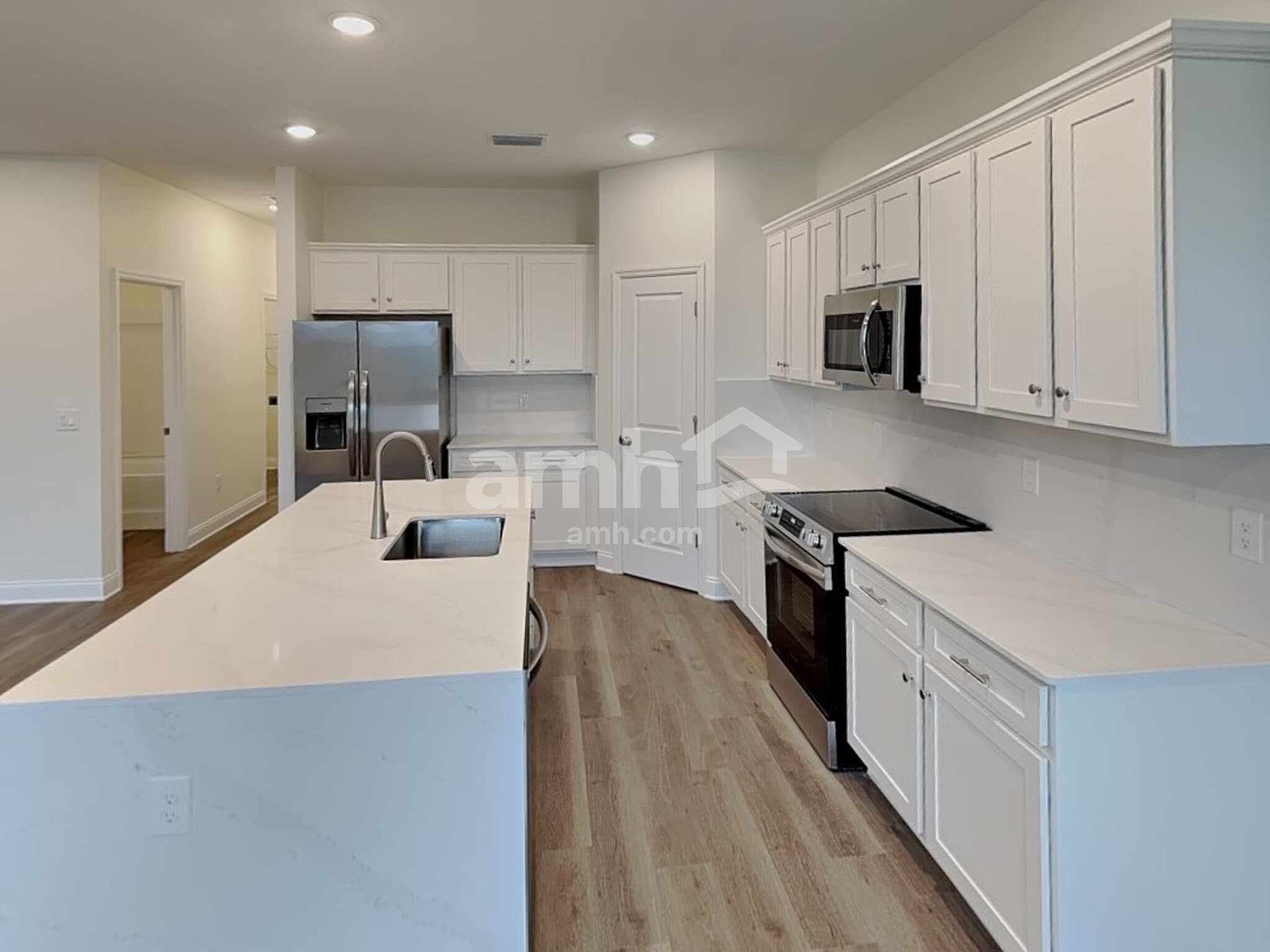 Building Photo - 5709 Oesterle Rd