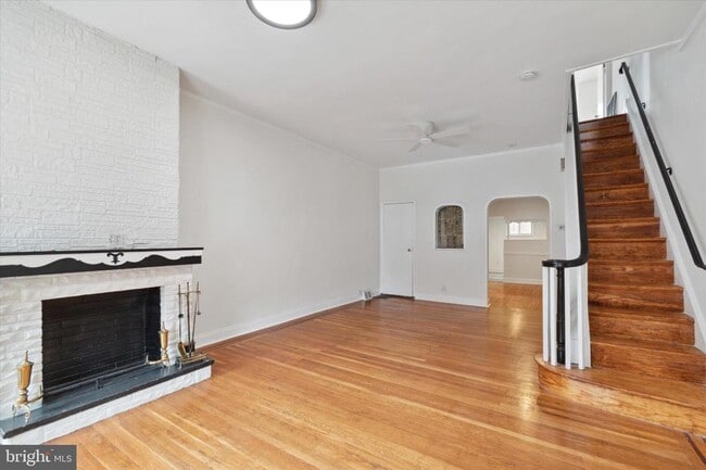 Building Photo - 1820 N Mascher St