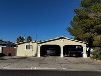 Building Photo - Downtown Single Story – Complete Remodel - Single Story - yr1942