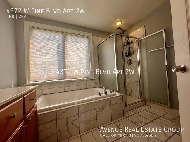 Building Photo - 4372 W Pine Blvd