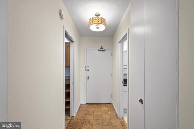 Building Photo - 4515 Willard Ave