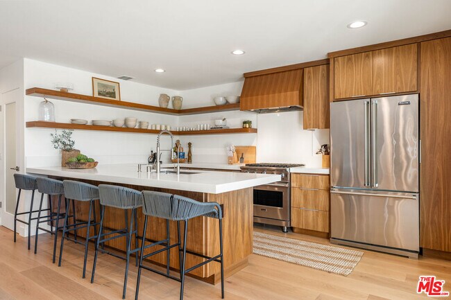 Building Photo - 4405 Costa De Oro