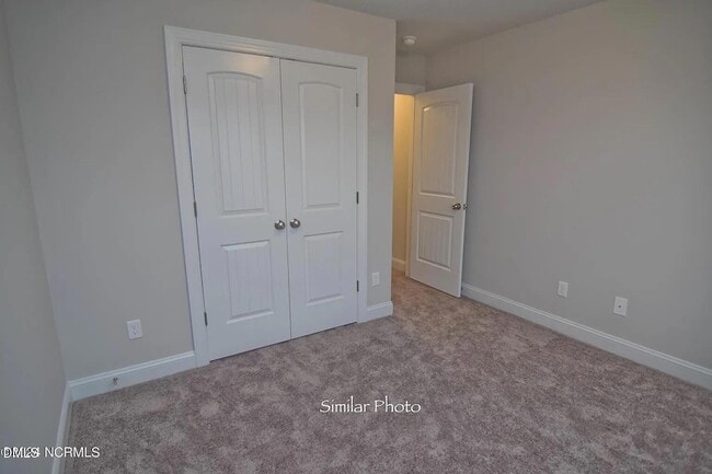 Building Photo - 918 Uplands Ln