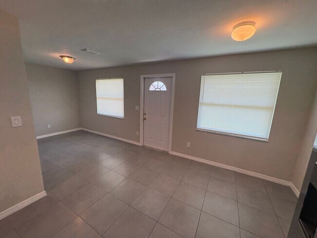 Building Photo - 11461 Char Ann Dr